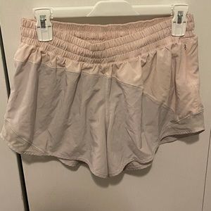 Lululemon Hot Toddy 5” shorts